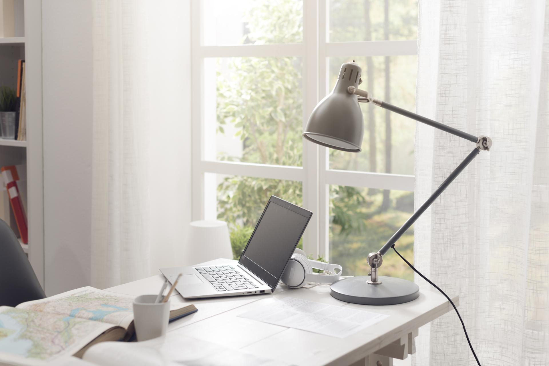 home-office-biuro-praca-zdalna