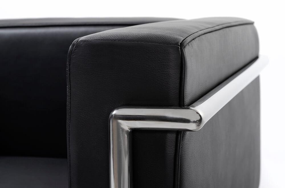 Fotel SOFT LC2 - połączenie metalu i naturalnej włoskiej skóry